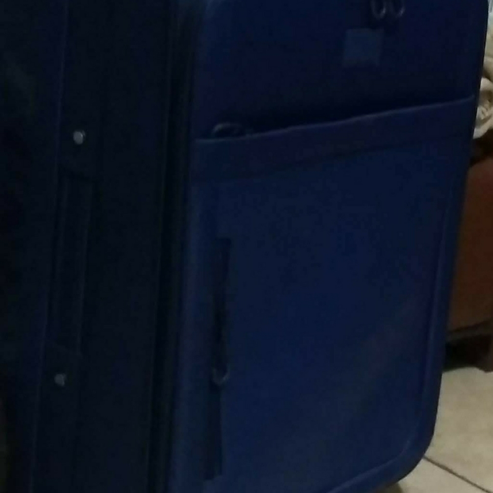Suitcase - Picture 6 of 7
